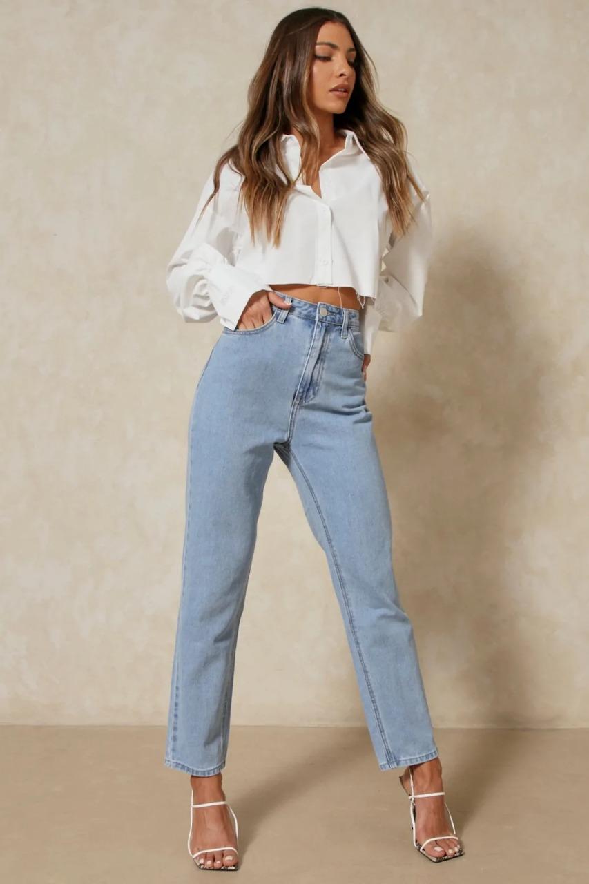 Women's Denim Solid Straight Fit Jeans