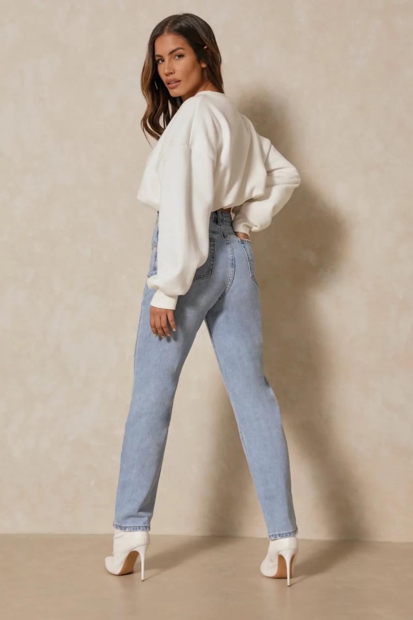 Women's Denim Solid Straight Fit Jeans