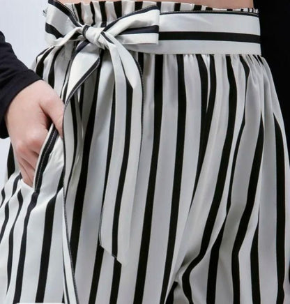 Women's Black and White Pants