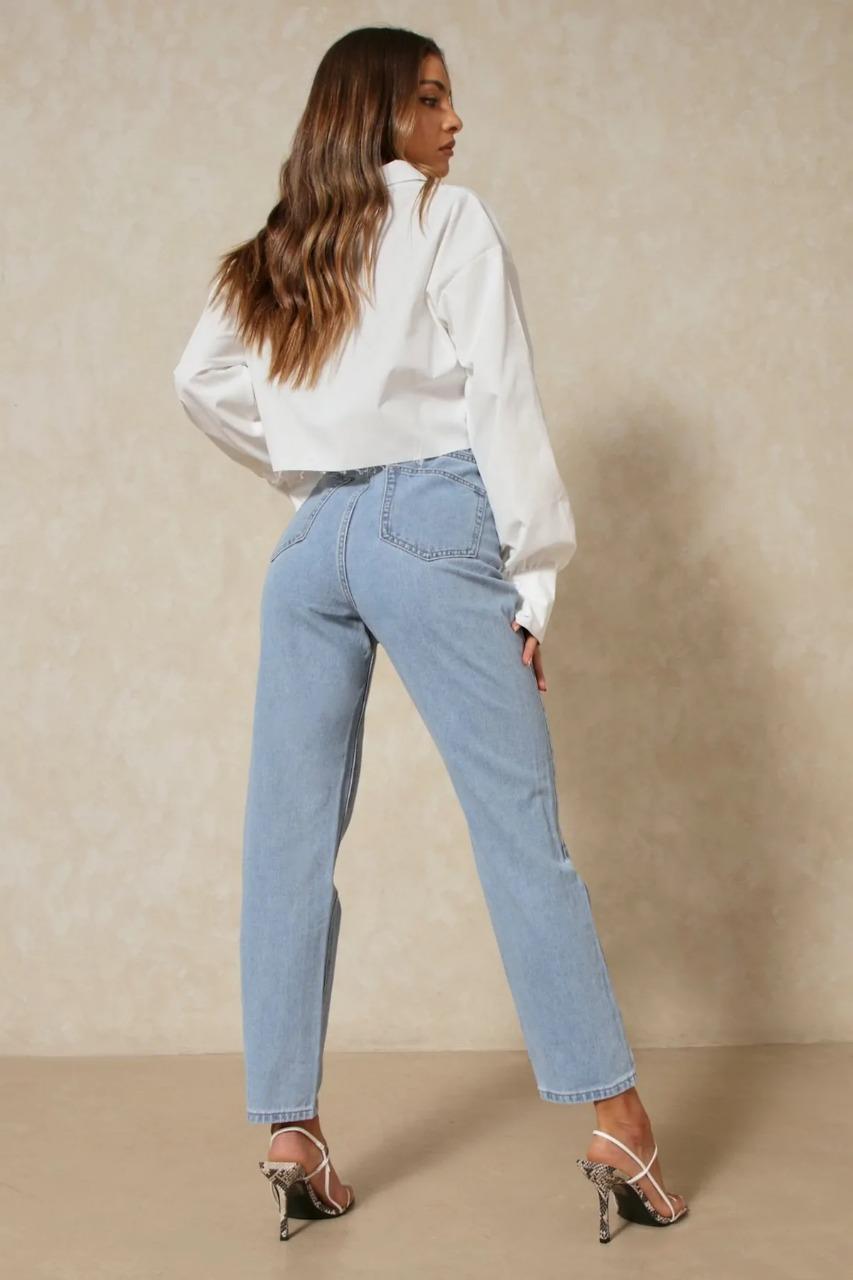 Women's Denim Solid Straight Fit Jeans