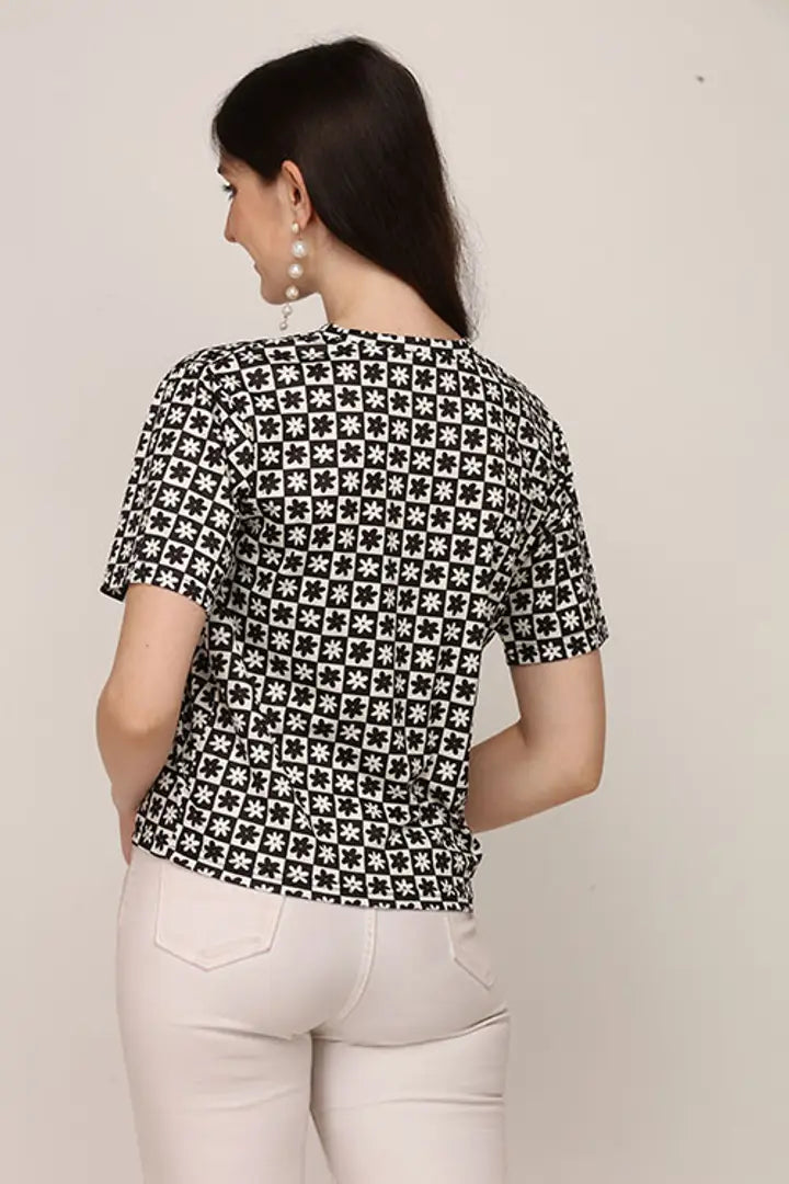 Elegant Black Lycra Printed Tshirt For Women