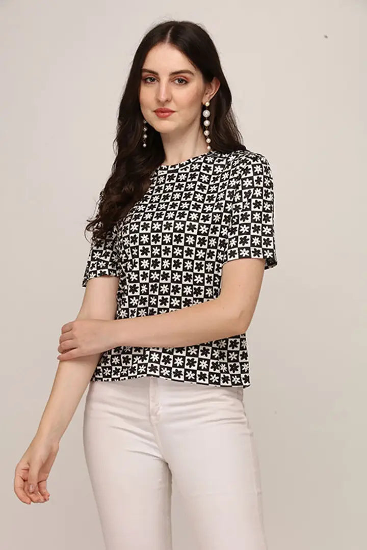 Elegant Black Lycra Printed Tshirt For Women